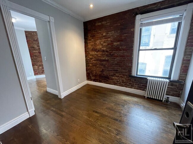 Building Photo - East 13th Street