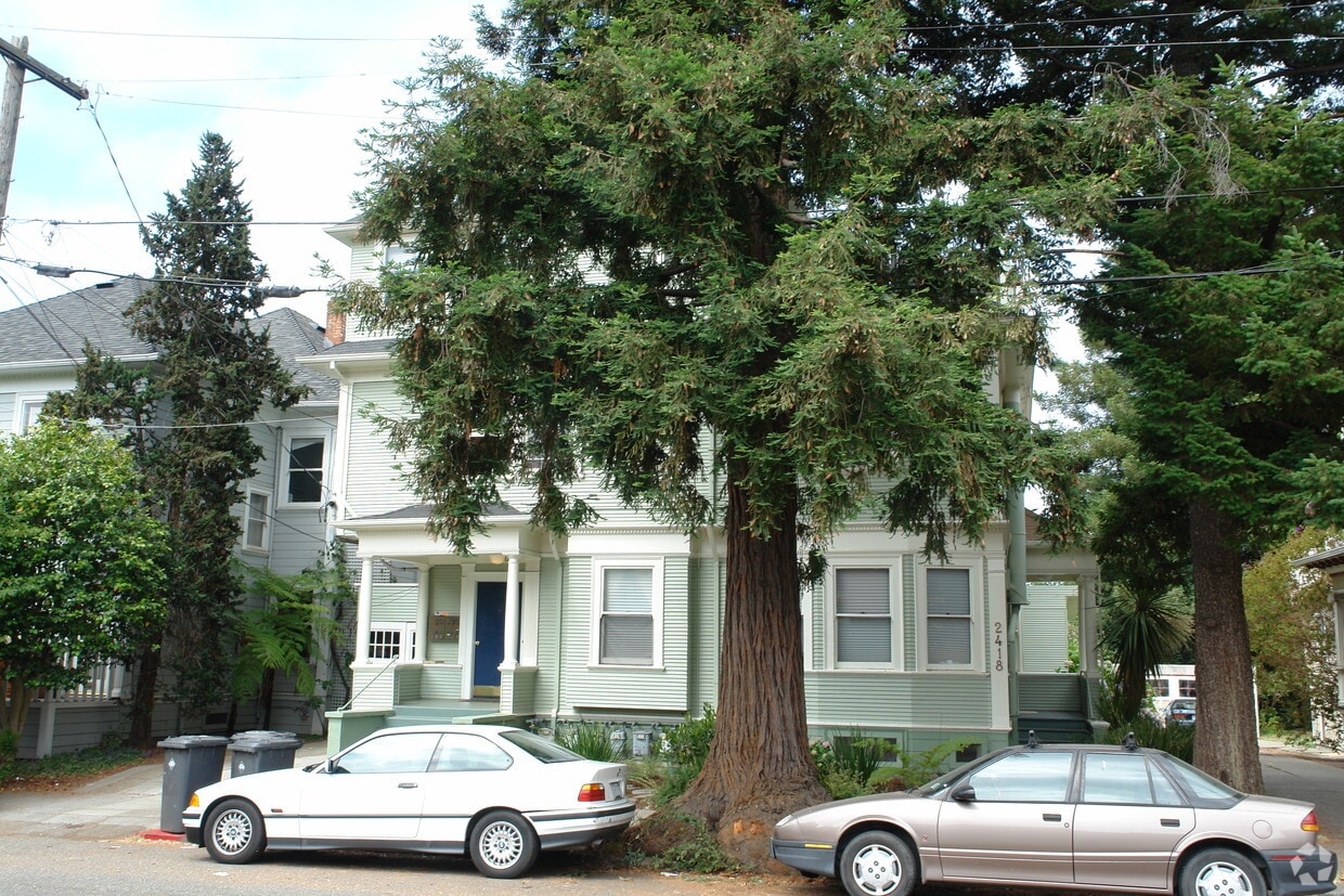 Building Photo - 2418-2420 Atherton St
