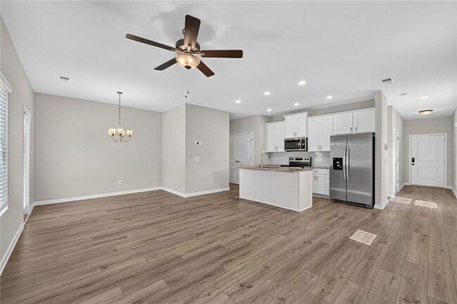 Building Photo - 6362 Sundowner Pl