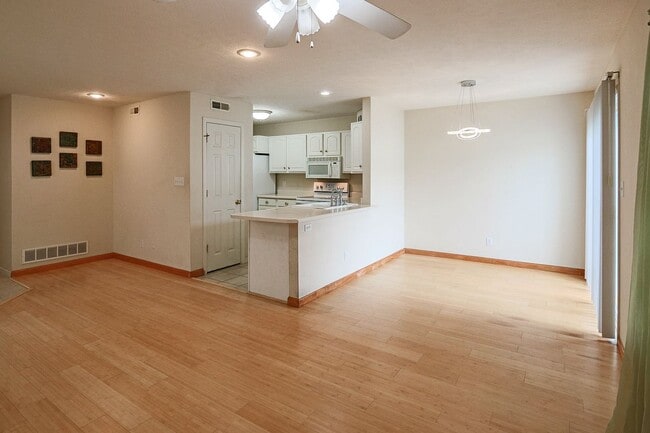 Photo - 2623 E Oaklawn Ct (Bloomington, IN) Townhome