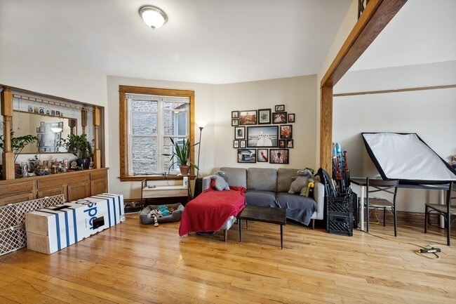 Foto del edificio - 3550 W Diversey Ave