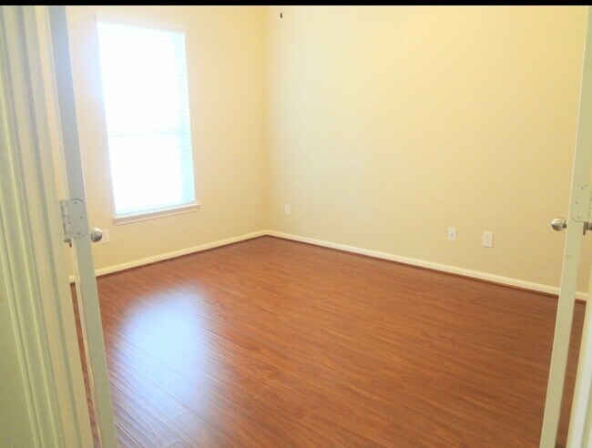 Building Photo - 4911 Spring Showers Ct