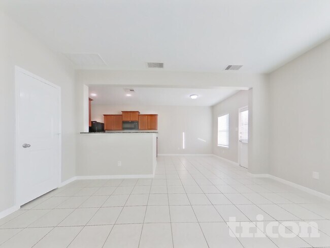 Building Photo - 916 American Monarch Dr