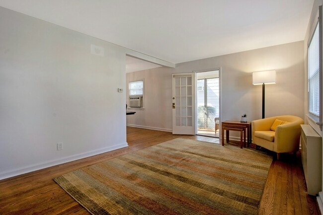 Photo - 120 Van Buren Ave House