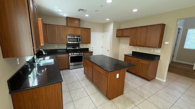 Foto del edificio - 2501 Chuck Hammond Dr