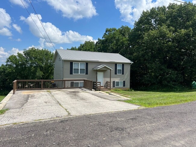 Building Photo - 4 bedroom rental home