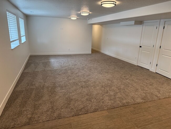 Building Photo - 5491 W 4550 S