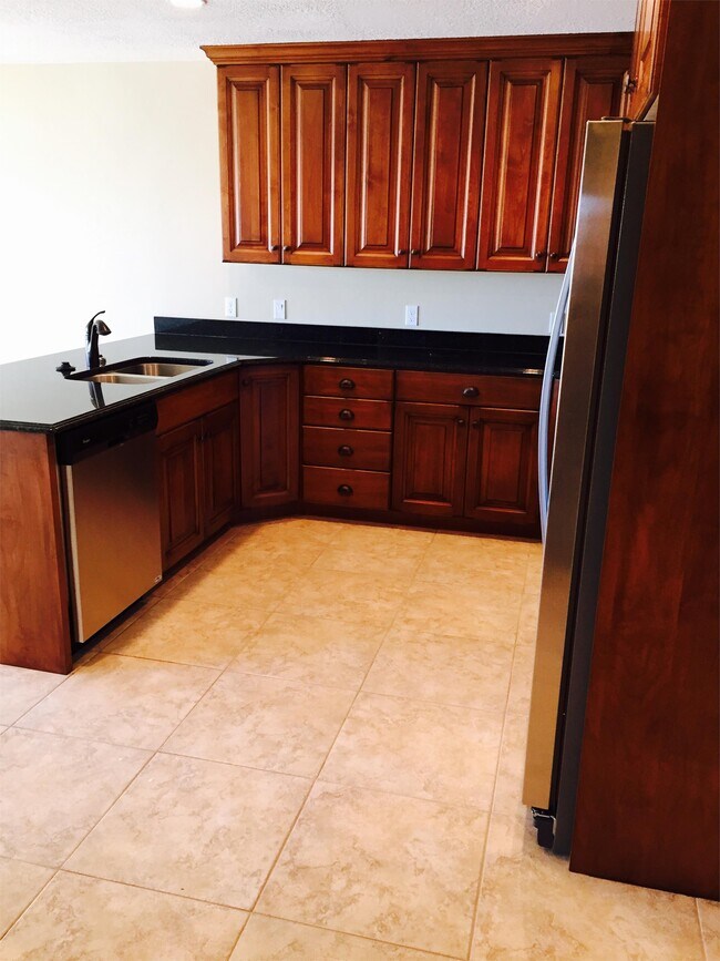 Foto del edificio - 400 Elk Valley Dr