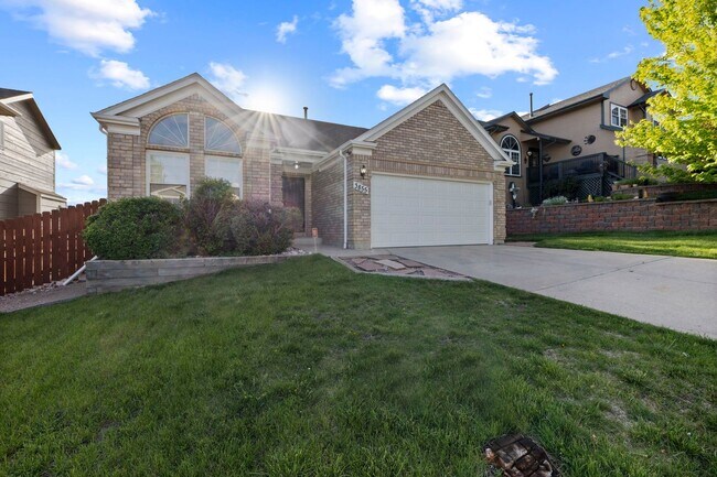 Foto del edificio - BRIGHT & UPDATED RANCH-STYLE HOME in D-20