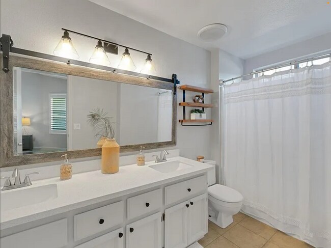 Foto del edificio - Lovely Nicely upgraded Rocklin Home