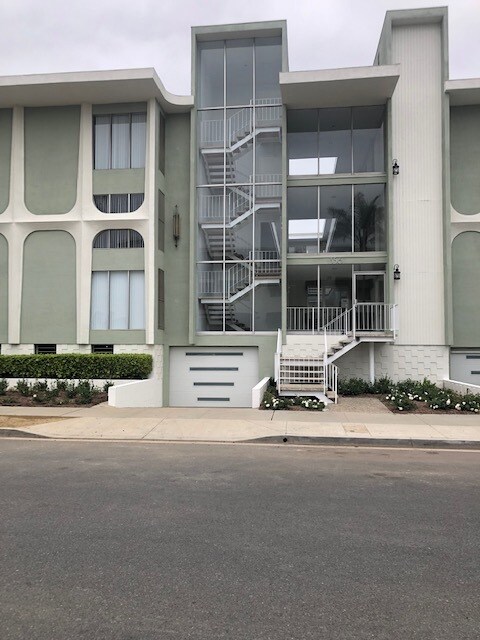 Building Photo - 356 Coronado Ave