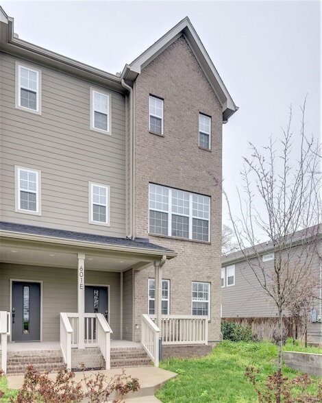 Building Photo - 601 Ries Ave