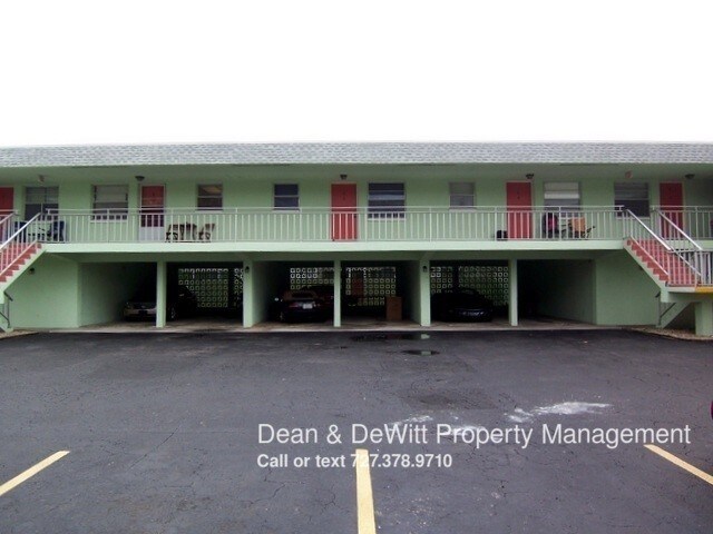 Foto del edificio - 9250 Blind Pass Rd