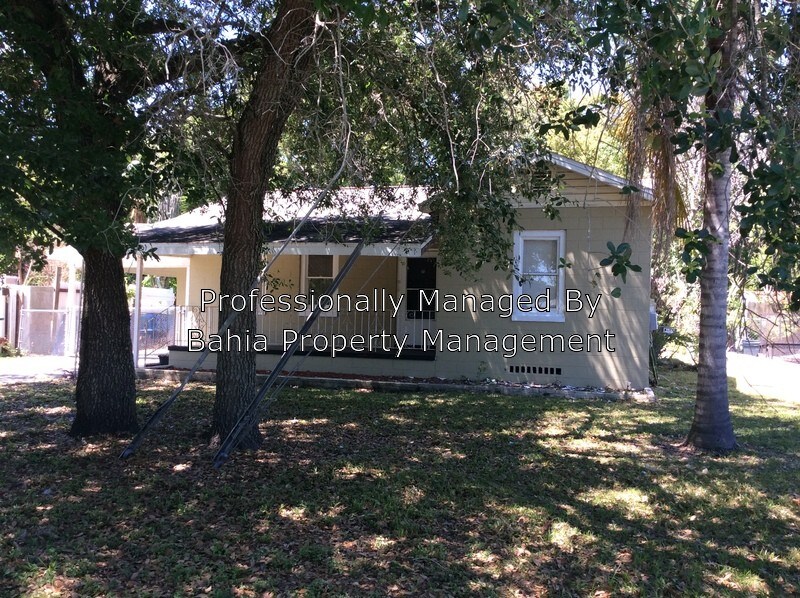 Primary Photo - 1806 E Frierson Ave