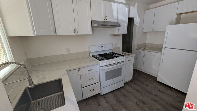 Building Photo - 14156 Friar St