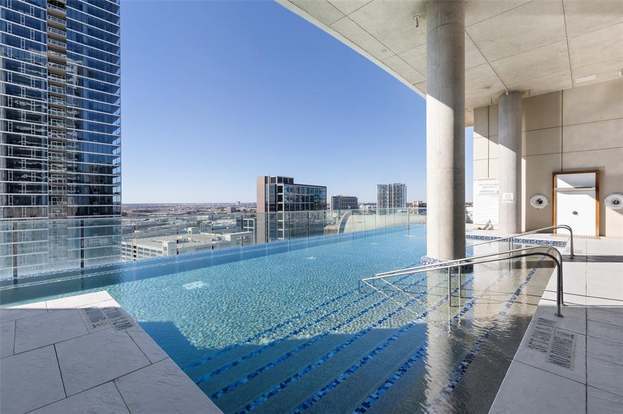 Foto del edificio - 2430 Victory Park Ln