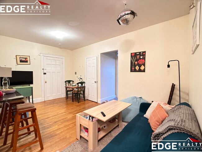 Photo - 62 Egmont St Apartment