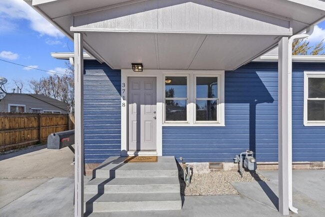 Building Photo - 3718 Custer Dr