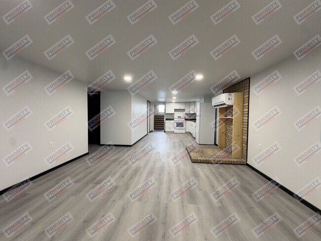 Foto del edificio - 605 S Miller Ave