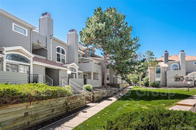 Primary Photo - 931 S Zeno Way
