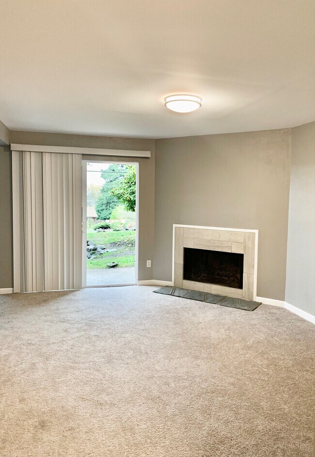 Living Room / Patio Door - 3505 S 160th St