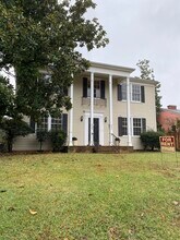 Building Photo - 937 Ontario St