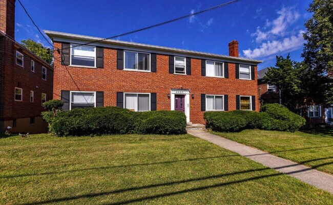 Foto del edificio - 5937 Oakwood Ave