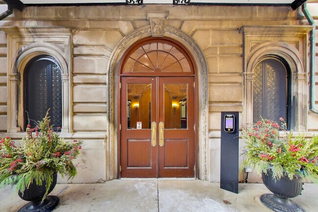 Foto del edificio - 431 W Oakdale Ave