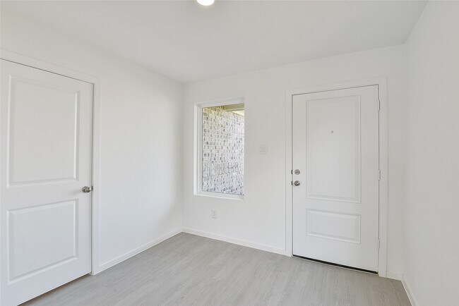 Foto del edificio - 16818 Great Highlands Dr