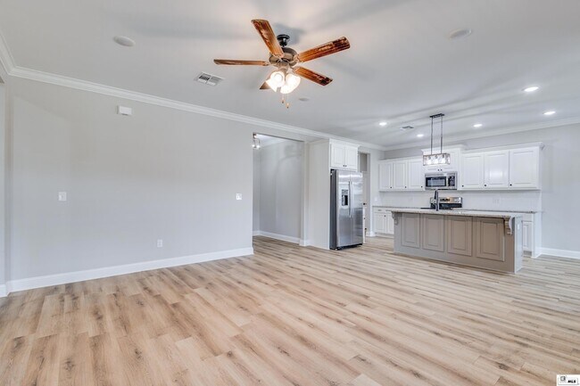 Foto del edificio - 134 Clearwater Cir