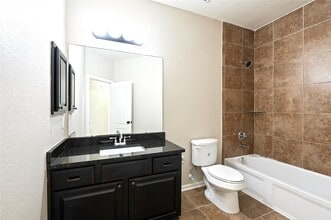 Building Photo - 6526 Hunters Creek Ln