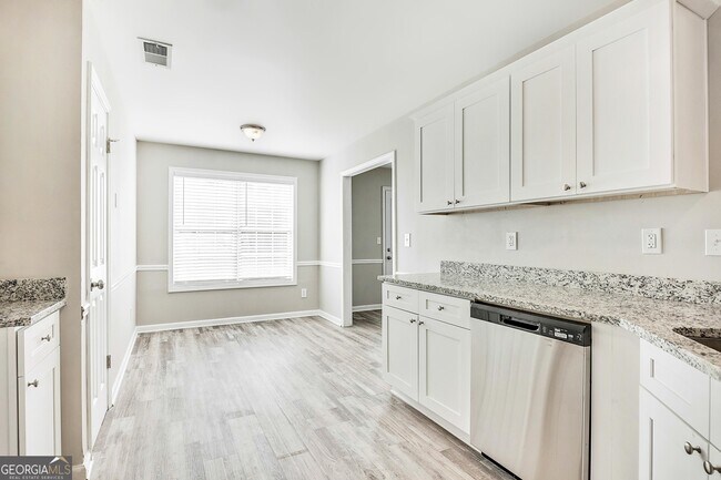 Foto del edificio - 40 Princeton Ct