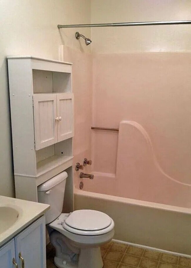 Foto del edificio - 2 Bedroom Near Law School!