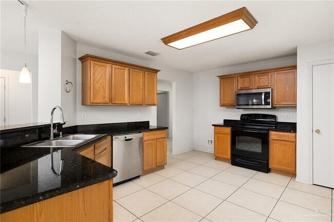 Building Photo - 3508 San Gabriel St