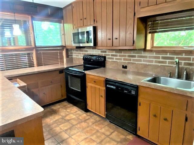 Foto del edificio - 2738 Highland St