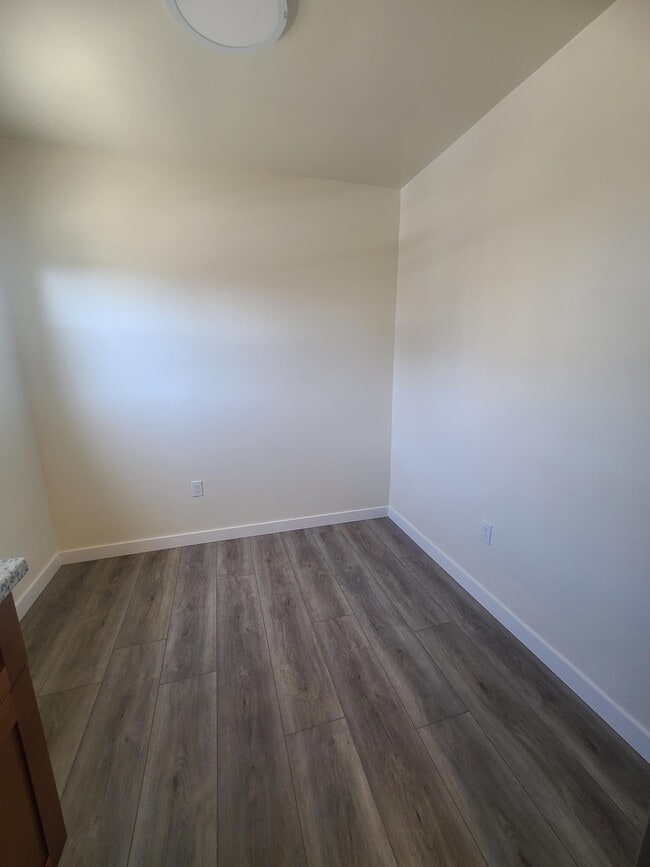 Building Photo - 1923 Curtis St