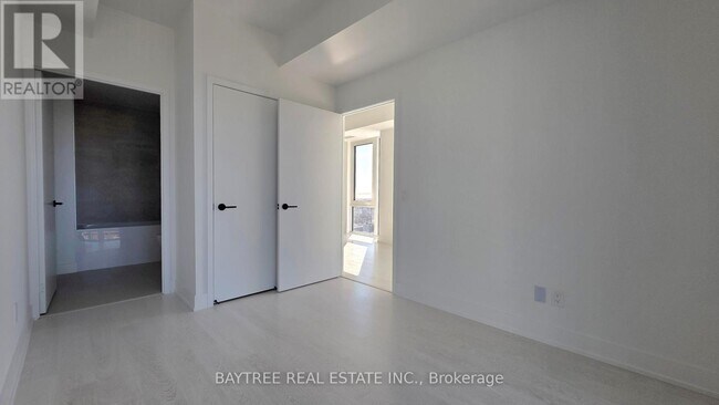 Photo du bâtiment - 308 Jarvis St