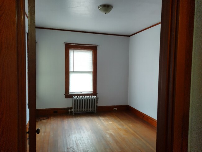 Building Photo - 106 Woodstock Ave