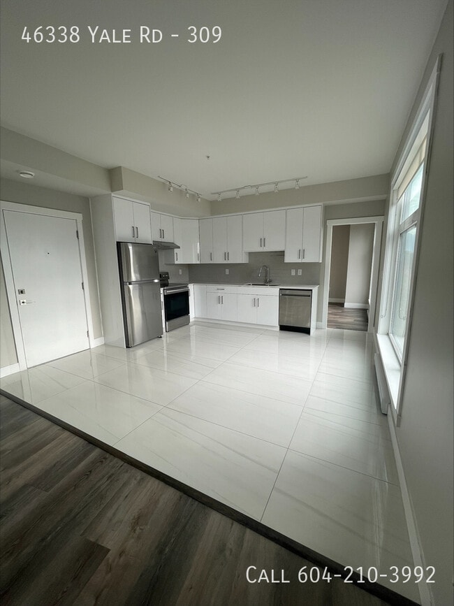 Building Photo - 3rd Floor Condo at Yaletown Living