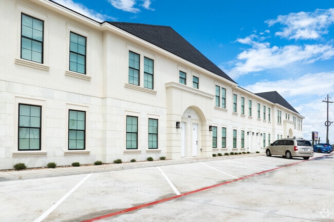 Building Photo - The Reserve Townhomes
