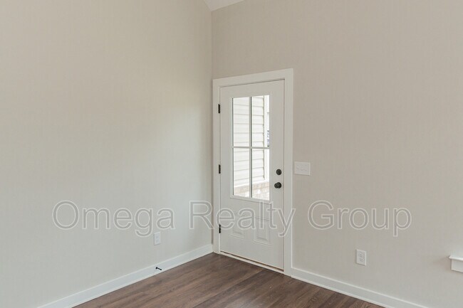 Building Photo - 200 Cedar Ridge