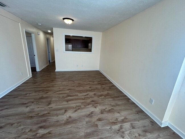 Foto del edificio - 606 Florida Ave