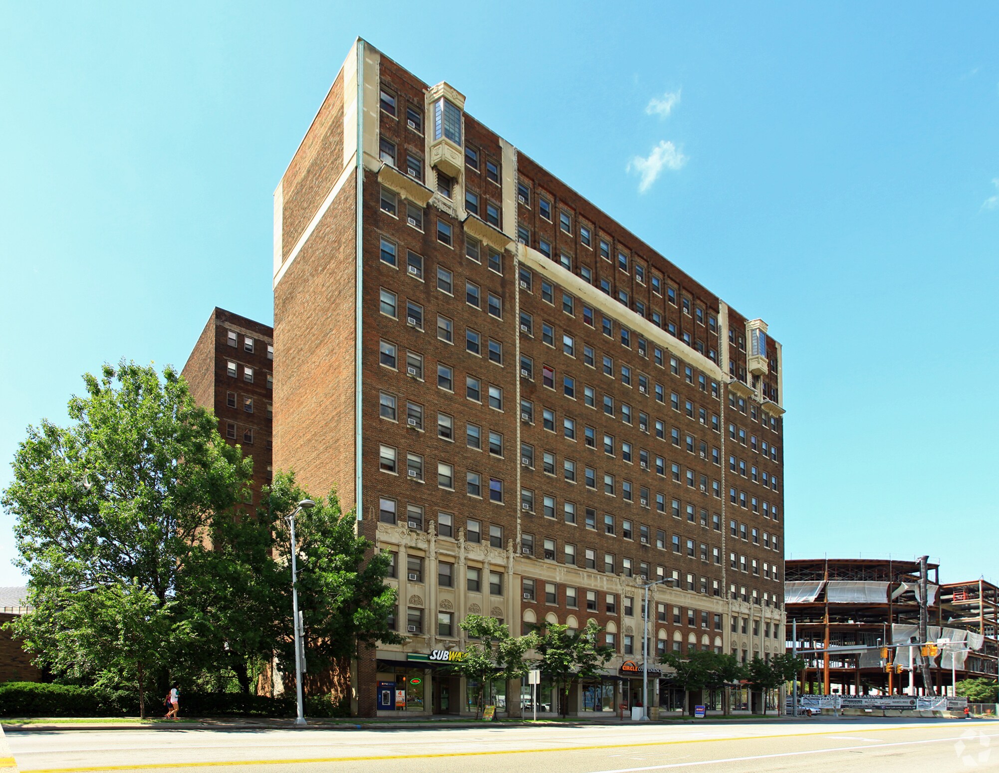Commodore Place Apartments – photo 1