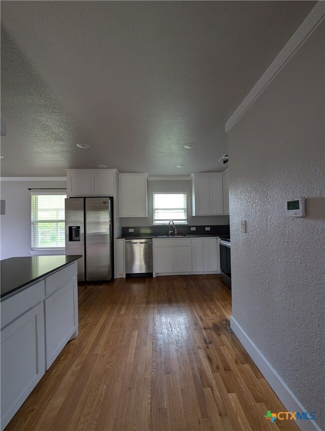 Building Photo - 106 Woodland Ave