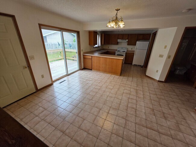 Foto del edificio - 4925 Coventry Ct