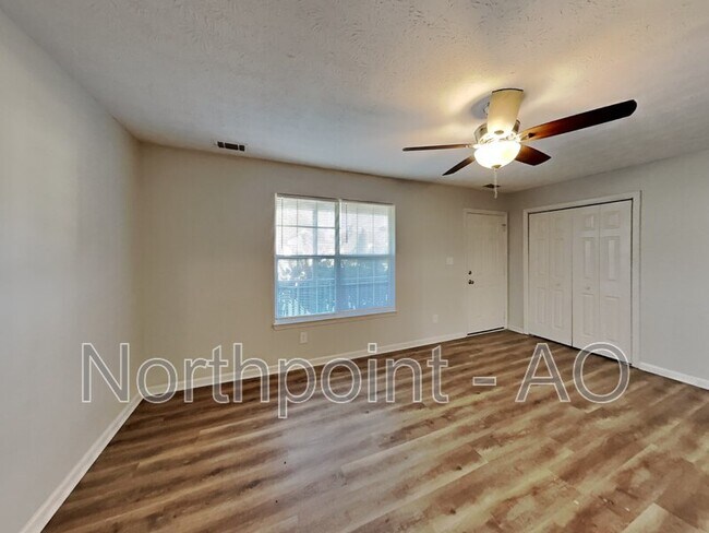 Foto del edificio - 32 Bay Cove Dr