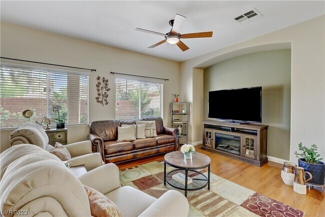 Foto del edificio - Beautiful Clark County Townhome