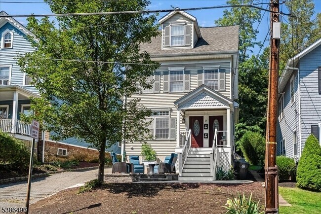 Foto del edificio - 15 Center Ave