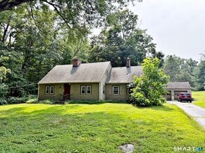 Building Photo - 495 Isinglass Rd