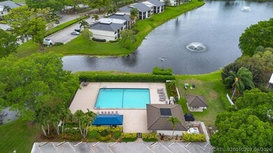 Building Photo - 12962 Briarlake Dr